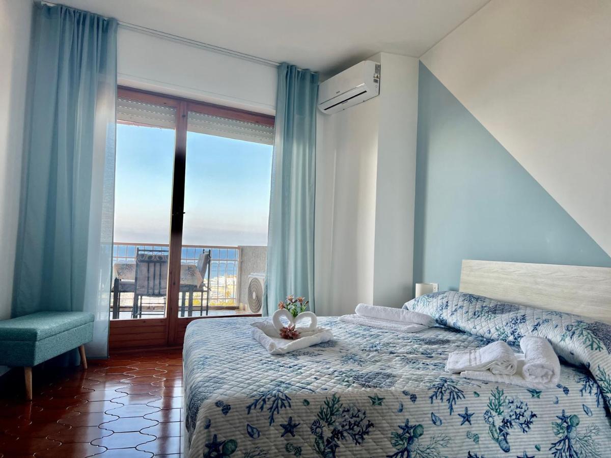 Special Home Vista Mare E Parcheggio Privato 圣雷默 外观 照片