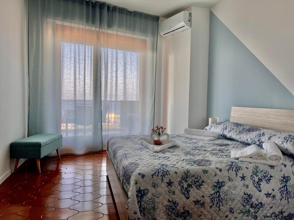 Special Home Vista Mare E Parcheggio Privato 圣雷默 外观 照片