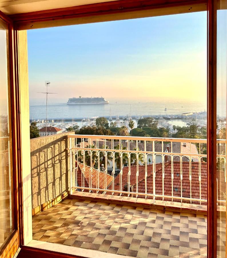 Special Home Vista Mare E Parcheggio Privato 圣雷默 外观 照片