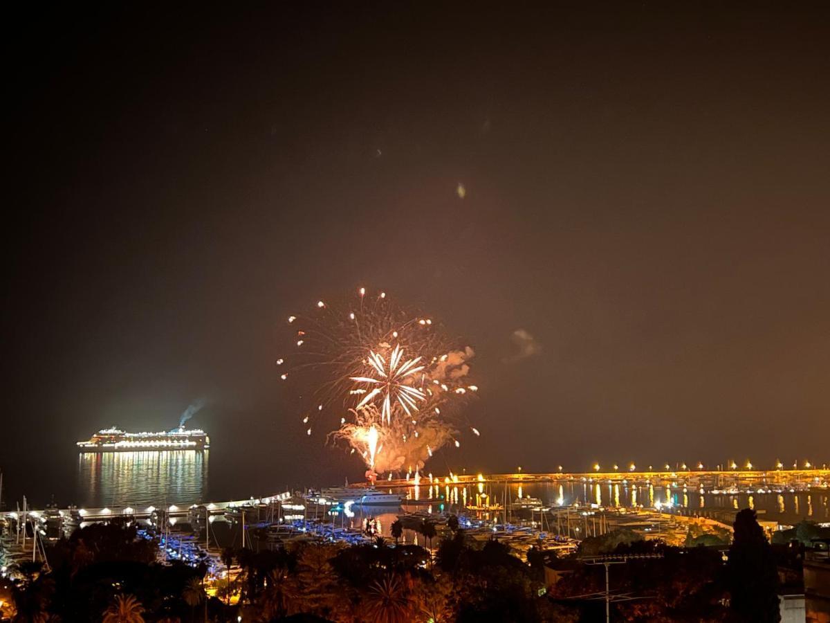 Special Home Vista Mare E Parcheggio Privato 圣雷默 外观 照片