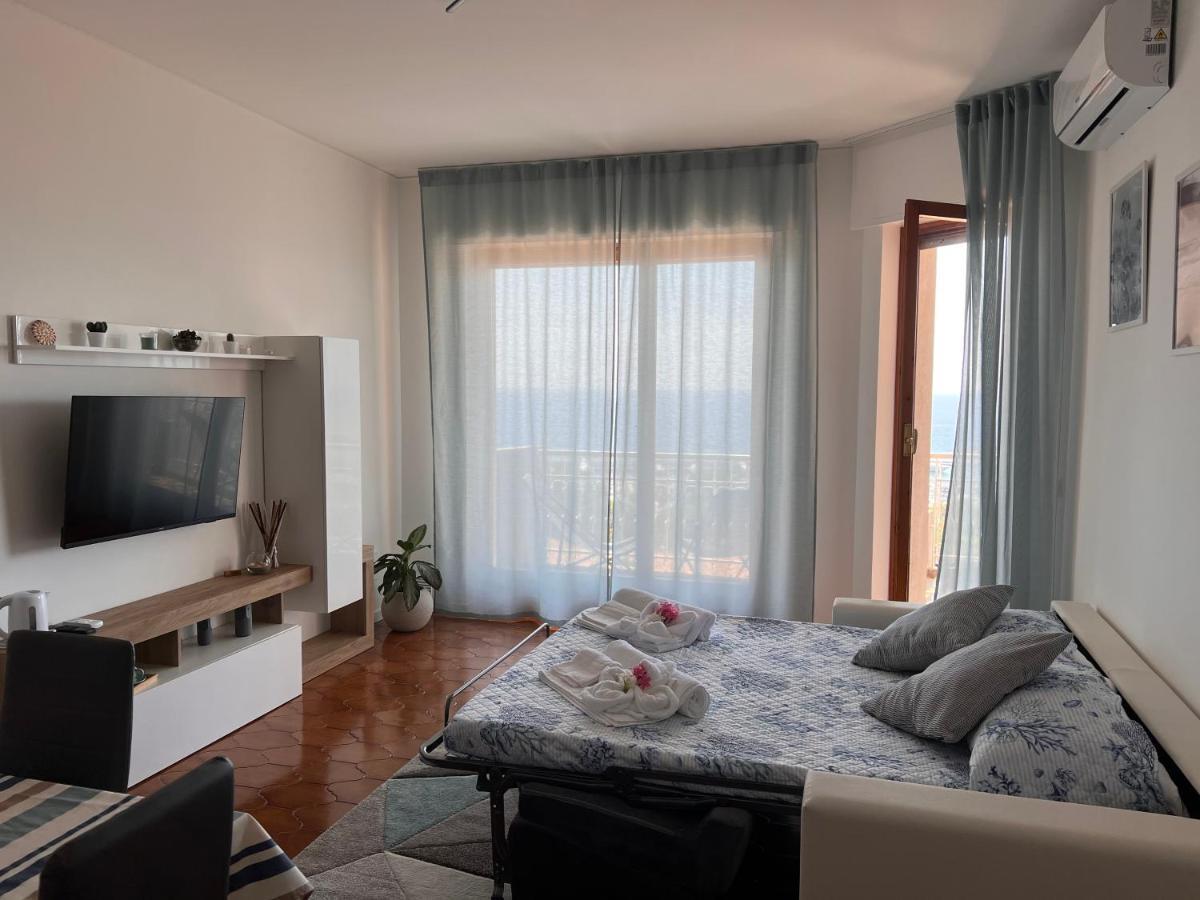 Special Home Vista Mare E Parcheggio Privato 圣雷默 外观 照片