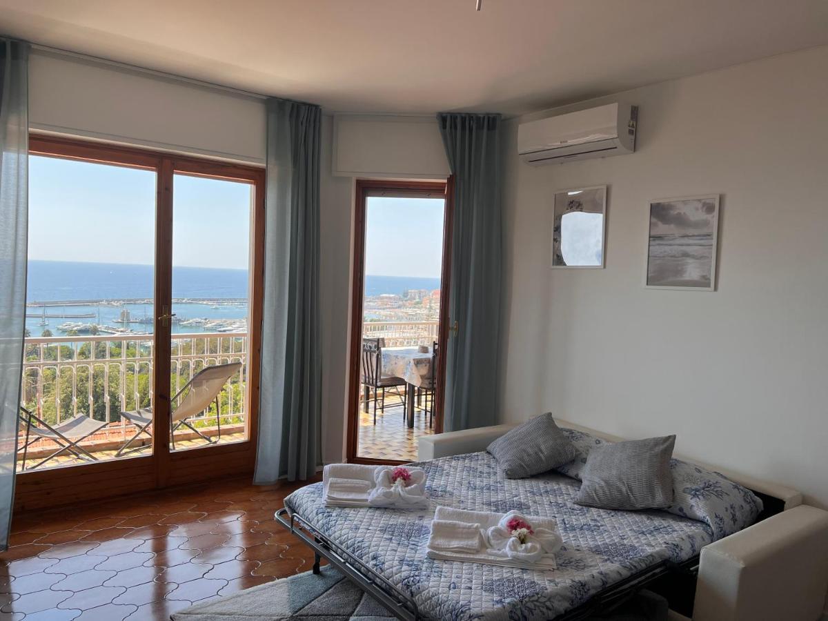 Special Home Vista Mare E Parcheggio Privato 圣雷默 外观 照片